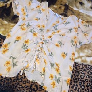 NWOT AMERICAN EAGLE sunflower shirt